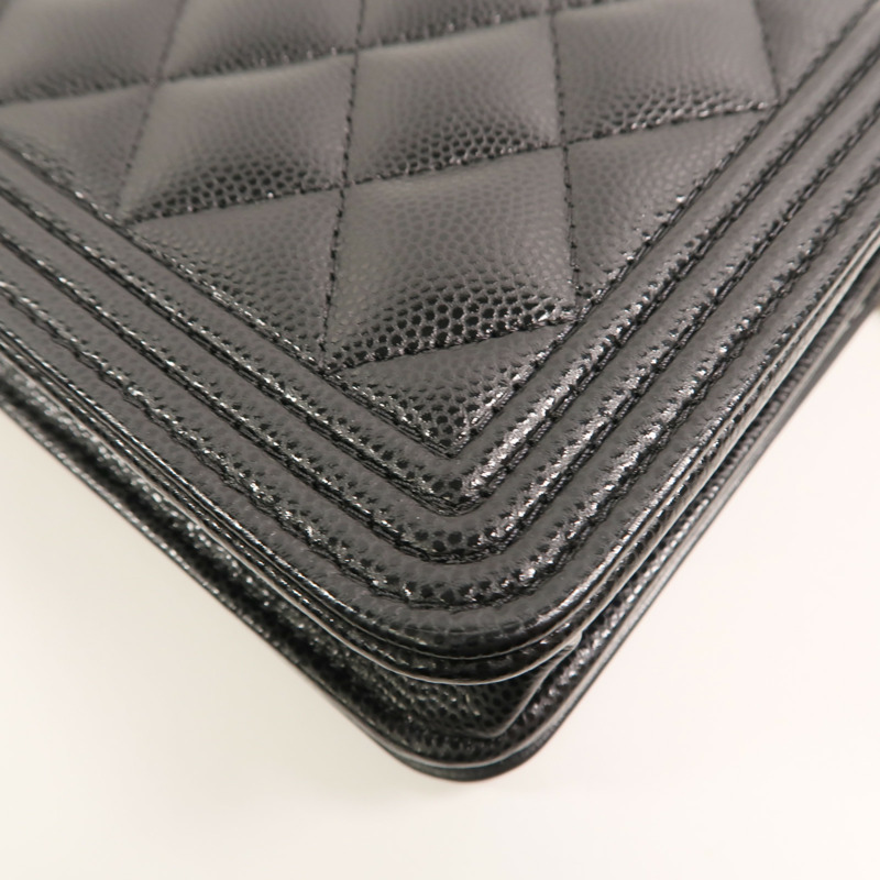 CHANEL 牛皮皮革Boy Wallet On Chain鏈帶肩背袋-13