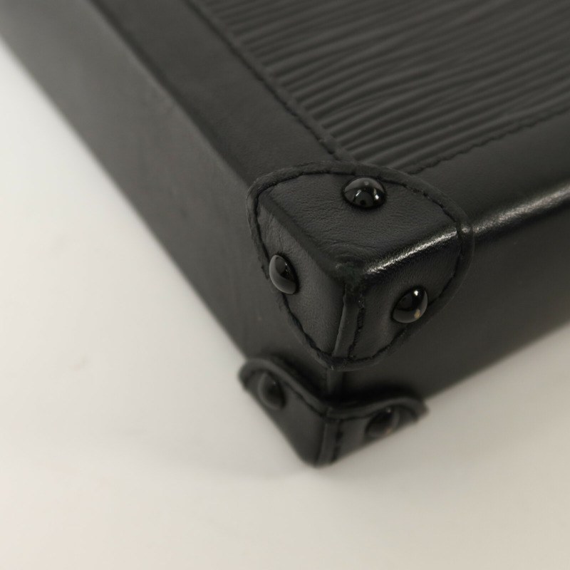 LOUIS VUITTON Epi Pochette Trunk Verticale鏈帶肩背袋-9