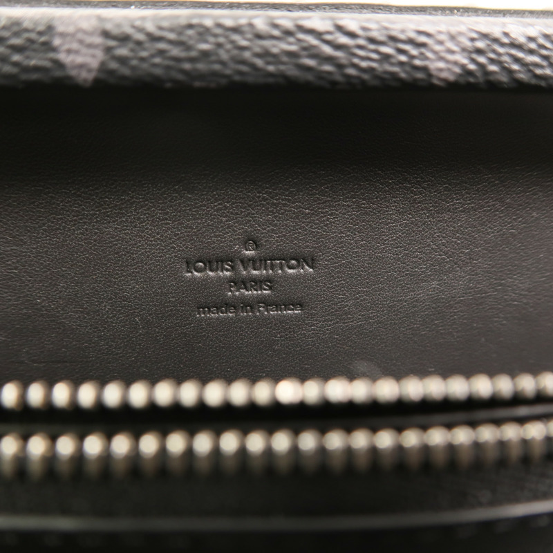 LOUIS VUITTON Monogram Eclipse Clutch Box肩背袋-5