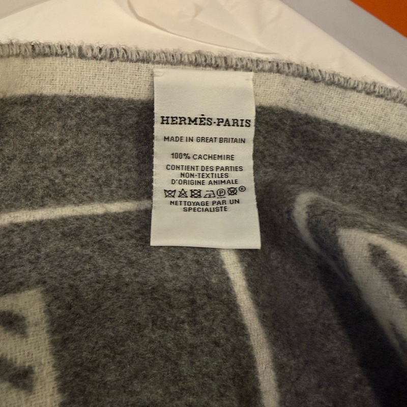 Hermes 雙面羊絨圍巾-1