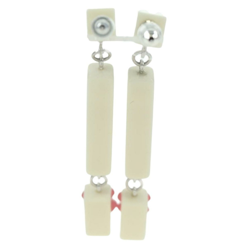 【日本直送】香奈兒 COCO 標誌山茶花穿孔塑膠白色 CC Auth YKZ574M-2