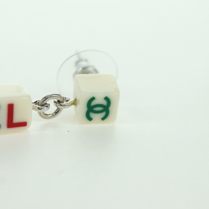 【日本直送】香奈兒 COCO 標誌山茶花穿孔塑膠白色 CC Auth YKZ574M-5