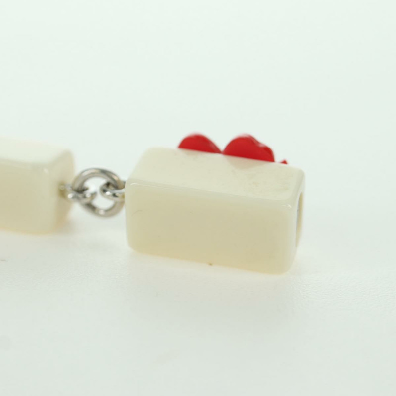 【日本直送】香奈兒 COCO 標誌山茶花穿孔塑膠白色 CC Auth YKZ574M-6