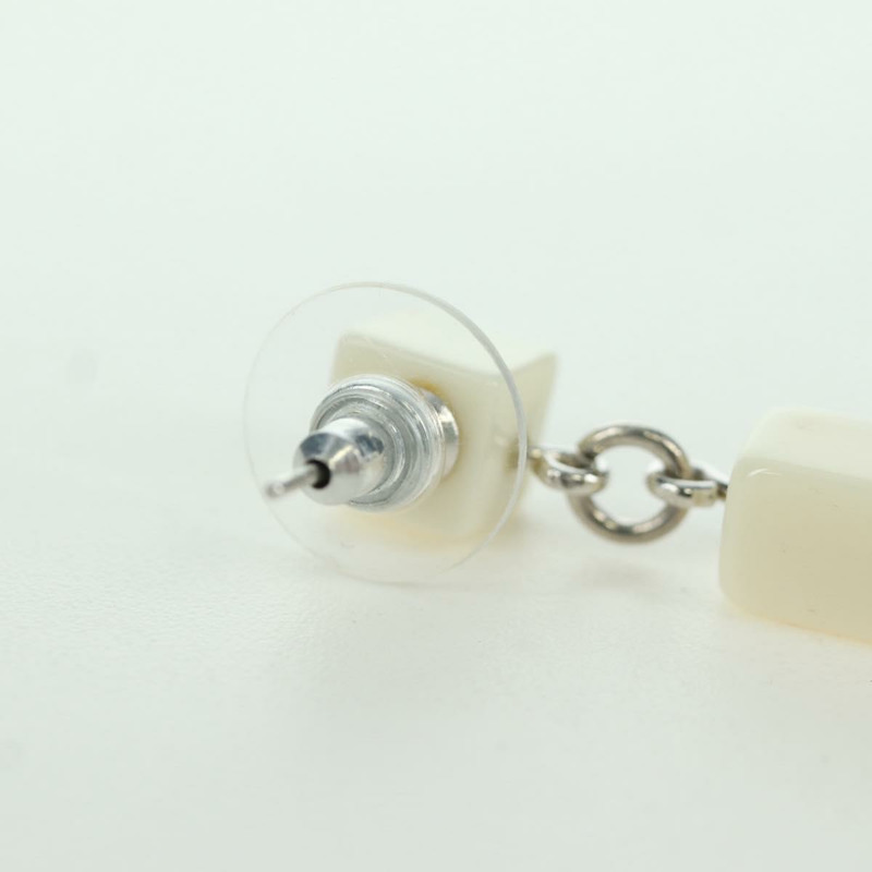 【日本直送】香奈兒 COCO 標誌山茶花穿孔塑膠白色 CC Auth YKZ574M-8