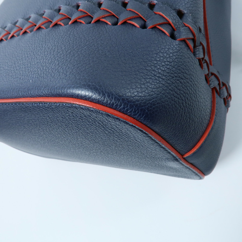 LOUIS VUITTON 牛皮皮革Lockme Bucket肩背袋-13