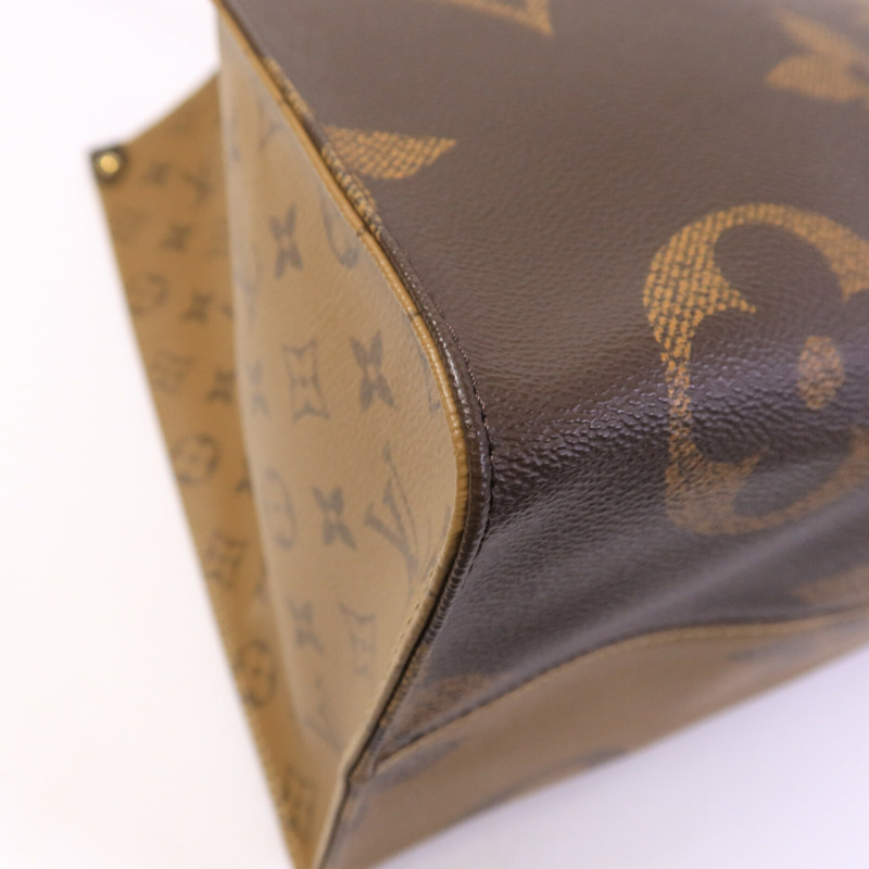 LOUIS VUITTON Monogram Giant OnTheGo GM金扣手挽肩背兩用袋-11