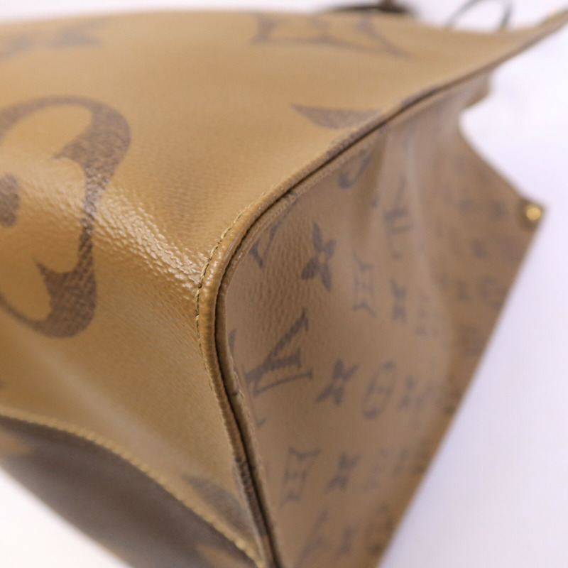 LOUIS VUITTON Monogram Giant OnTheGo GM金扣手挽肩背兩用袋-12