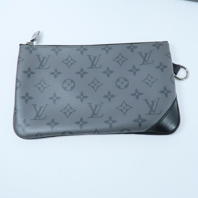 LOUIS VUITTON Monogram Eclipse Reverse Trio Messenger肩背袋-9