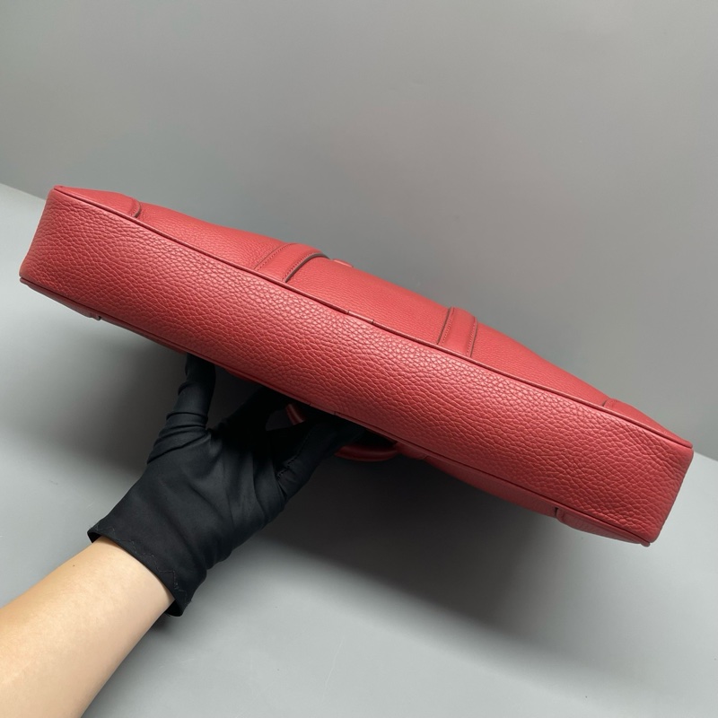 Louis Vuitton路易威登荔枝紋公文包紅色1 41*30*6cm-2