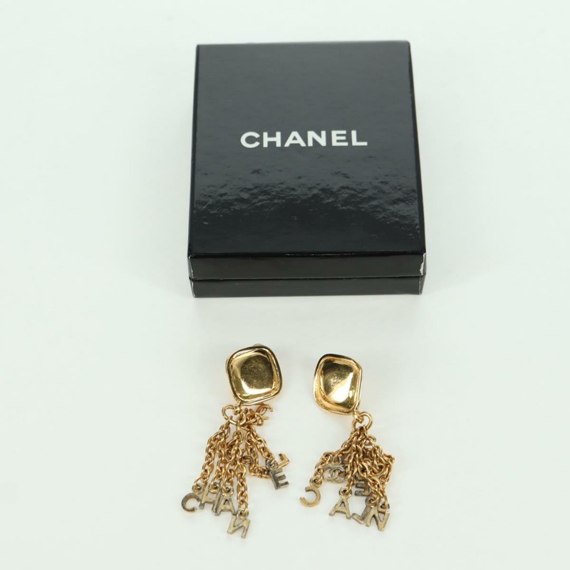 【日本直送】香奈兒耳環，金屬金色，CC標誌，正品，INZ118A-20