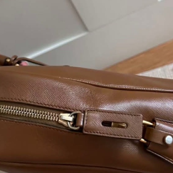 🌴PRADA普拉達Plume35系列摩卡棕色保齡球包-16