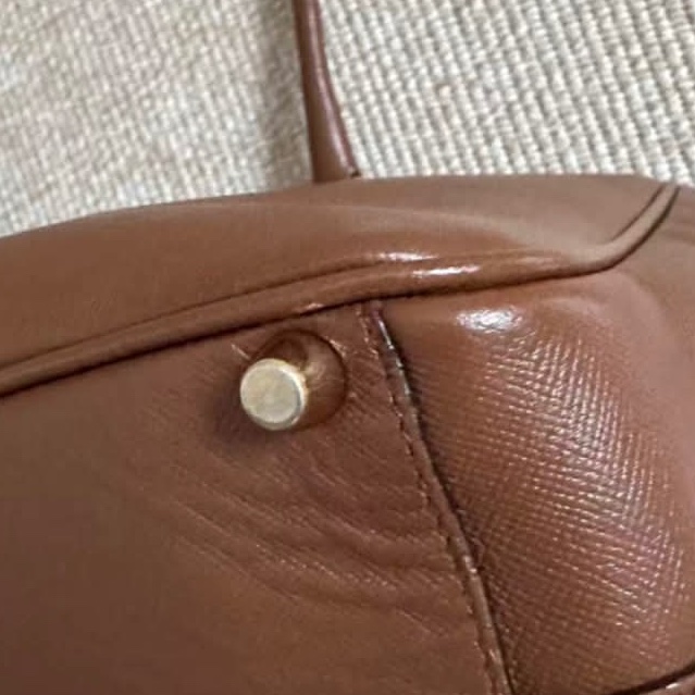 🌴PRADA普拉達Plume35系列摩卡棕色保齡球包-30