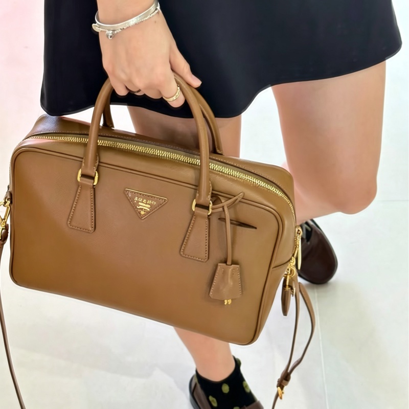 🌴PRADA普拉達Plume35系列摩卡棕色保齡球包-35