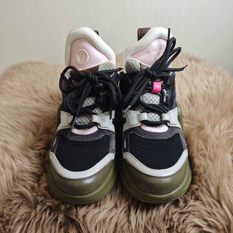 98新 LV路易威登 Archlight 老爹鞋 黑粉 尺碼：38-2