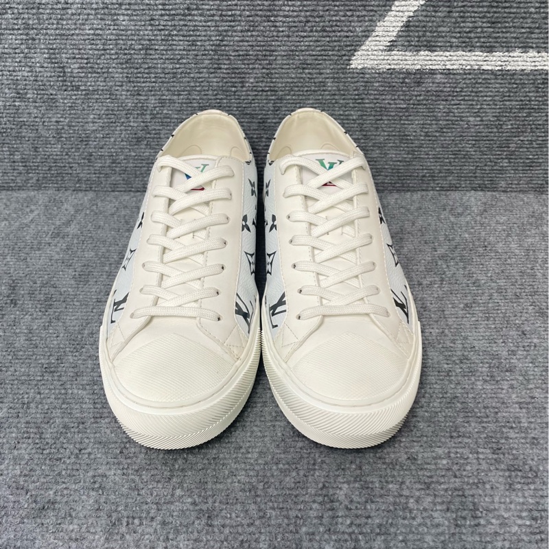 98新 LV白色皮面老花板鞋41碼-1