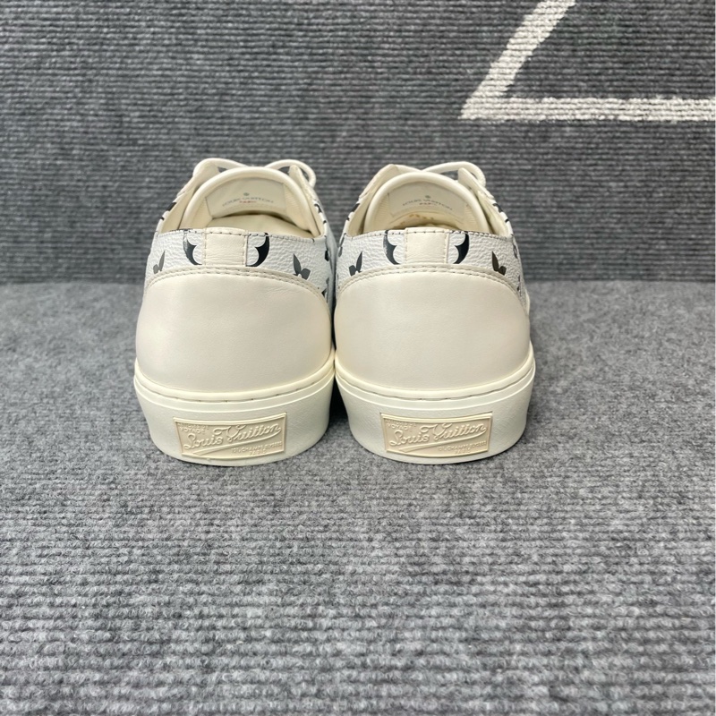 98新 LV白色皮面老花板鞋41碼-2