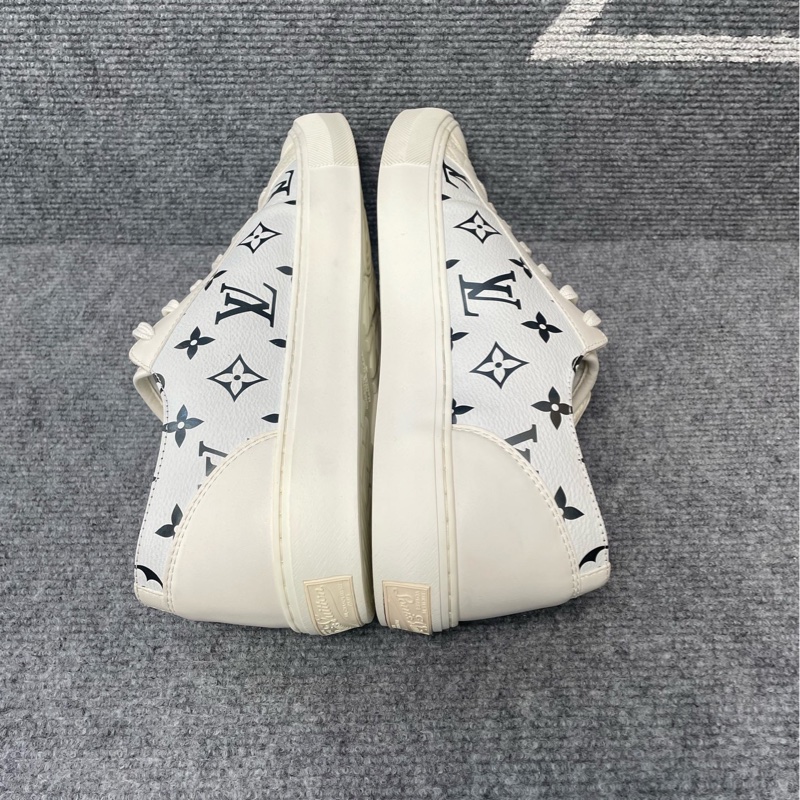 98新 LV白色皮面老花板鞋41碼-5