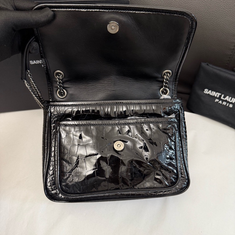 ysl 聖羅蘭黑銀小號亮面牛皮Niki單肩斜挎包流浪包 有盒子 塵袋-6