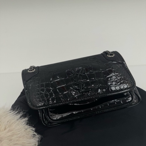 ysl 聖羅蘭黑銀小號亮面牛皮Niki單肩斜挎包流浪包 有 塵袋