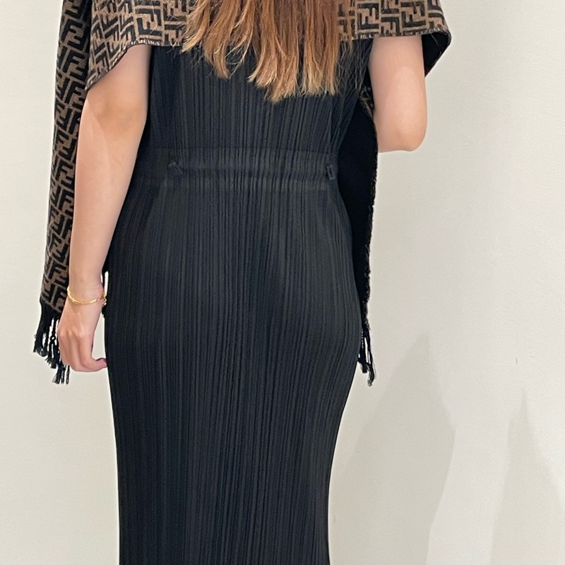 ▪️富貴選物FUGUEI▪️PP   三宅一生 黑色 鬆緊帶腰身 無袖長洋裝-3