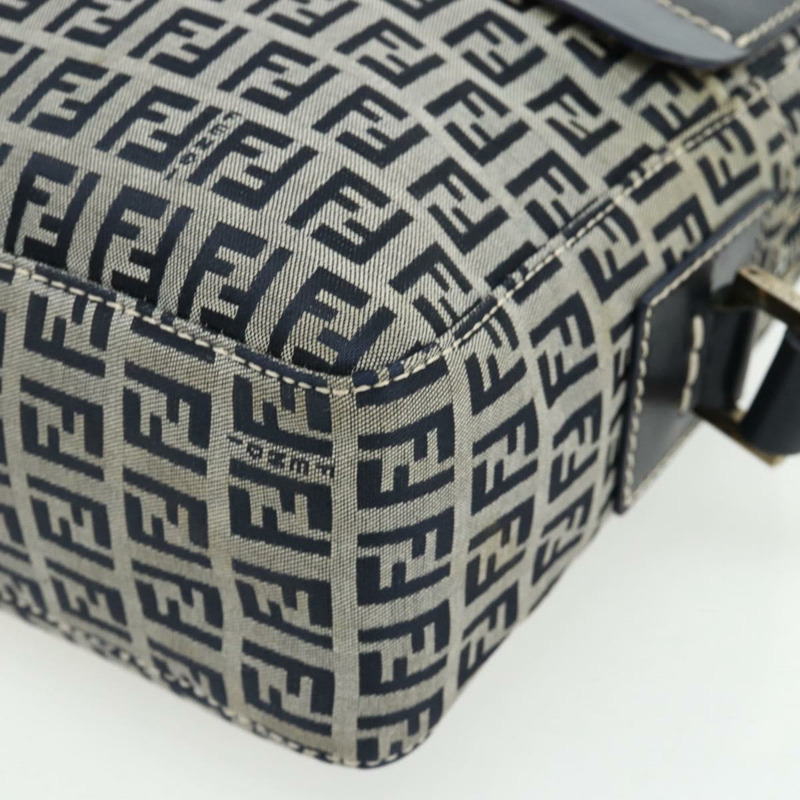 【日本直送】FENDI Zucchino帆布單肩包 海軍藍 銀色 正品 ki6624V-7