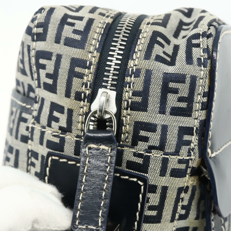 【日本直送】FENDI Zucchino帆布單肩包 海軍藍 銀色 正品 ki6624V-9