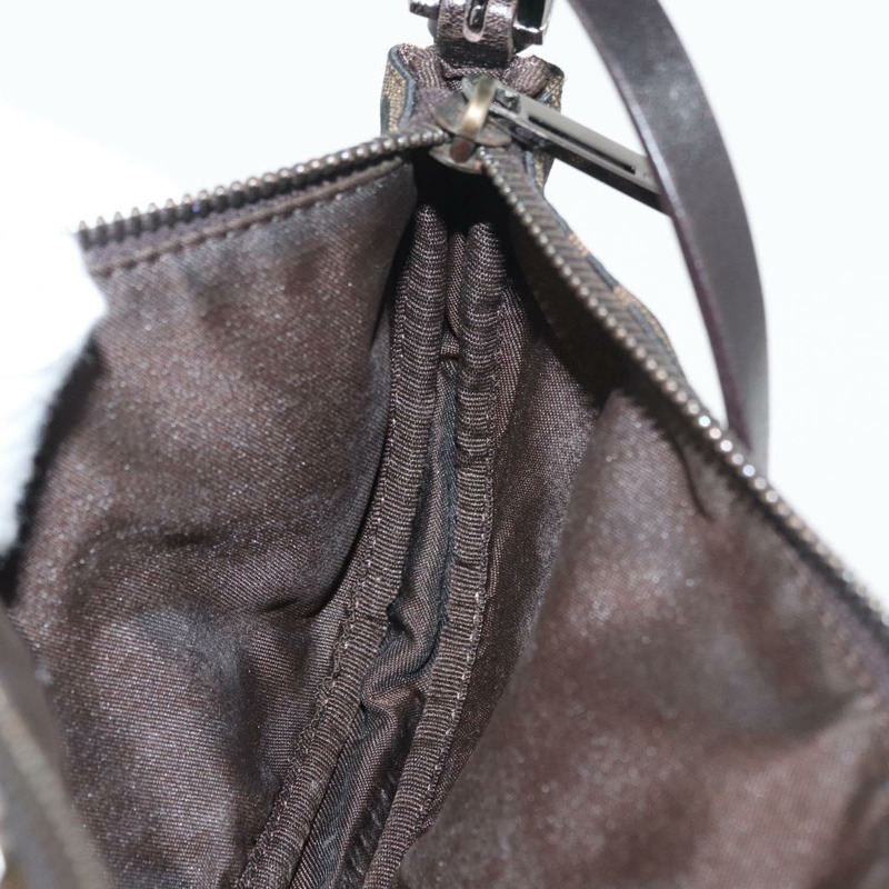 【日本直送】FENDI Zucca 帆布配件包 棕色/黑色 正品 mr2395A-18