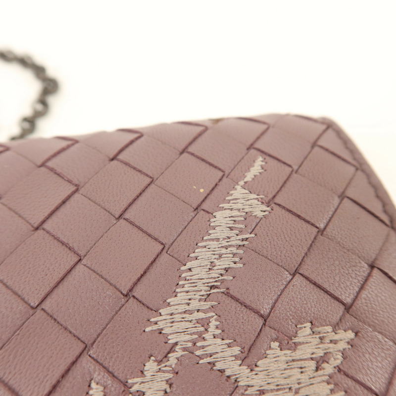 BOTTEGA VENETA 羊皮皮革Wallet On Chain鏈帶肩背袋-15