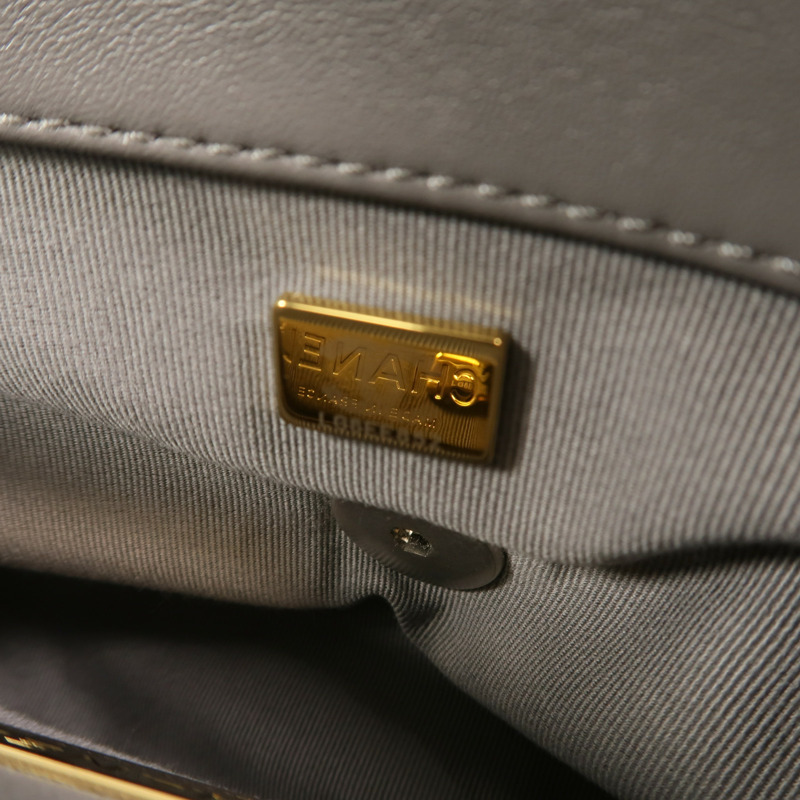 CHANEL 羊皮皮革C19 Small手挽肩背兩用袋-6