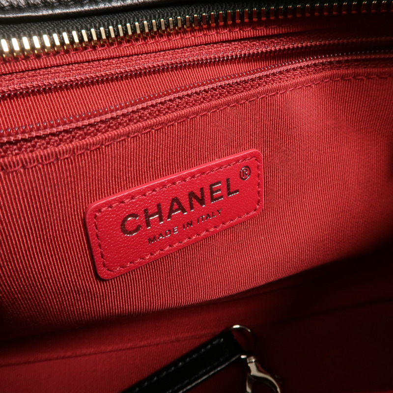 CHANEL 牛皮皮革Gabrielle Medium肩背袋-5