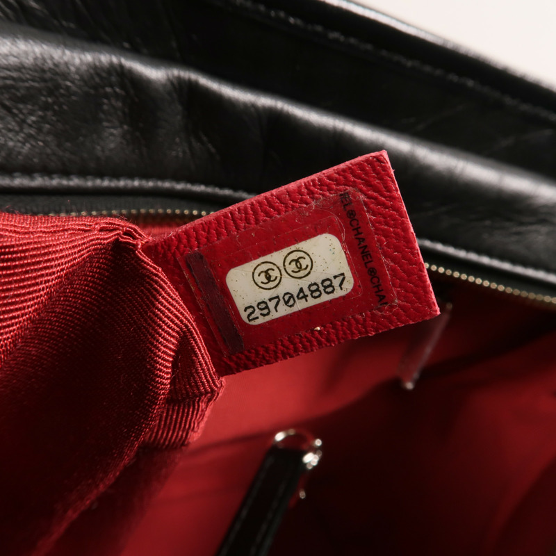 CHANEL 牛皮皮革Gabrielle Medium肩背袋-6