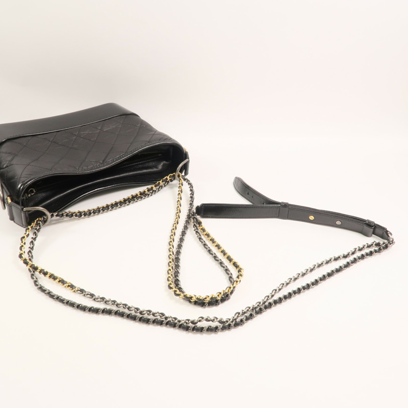 CHANEL 牛皮皮革Gabrielle Medium肩背袋-7