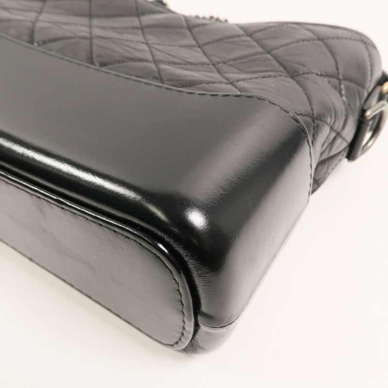 CHANEL 牛皮皮革Gabrielle Medium肩背袋-12