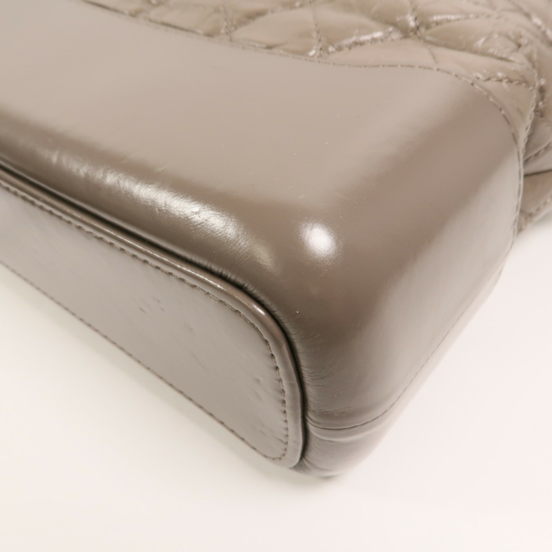 CHANEL 牛皮皮革Gabrielle Medium鏈帶肩背袋-12