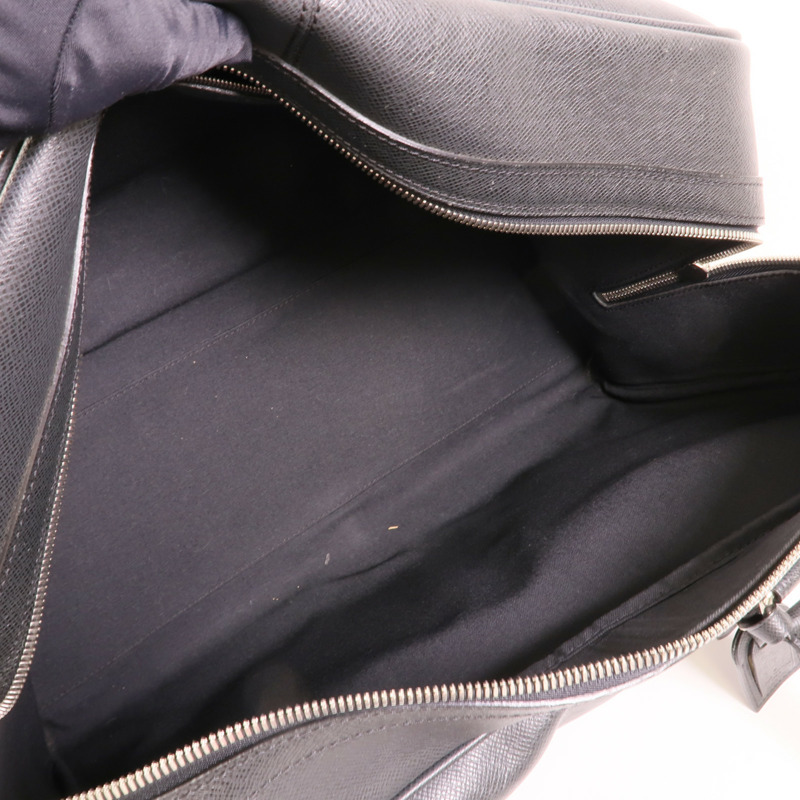 LOUIS VUITTON Taiga Ivan Travel Bag銀扣手挽袋-5