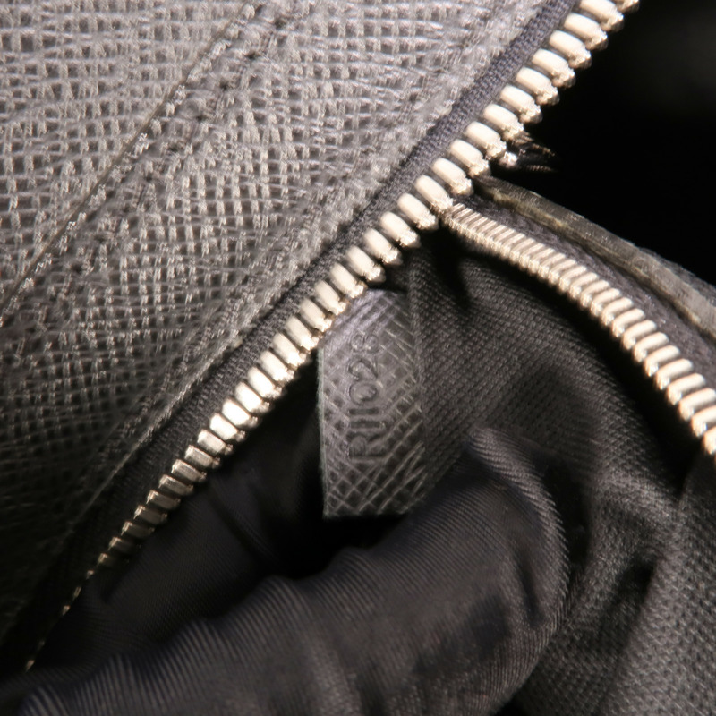 LOUIS VUITTON Taiga Ivan Travel Bag銀扣手挽袋-10