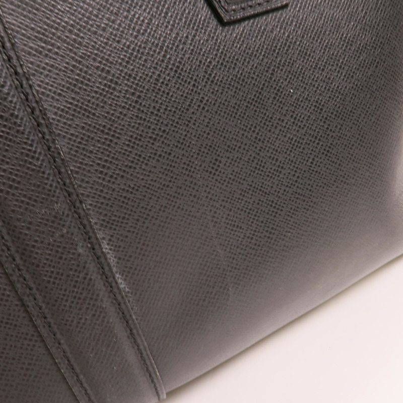 LOUIS VUITTON Taiga Ivan Travel Bag銀扣手挽袋-17