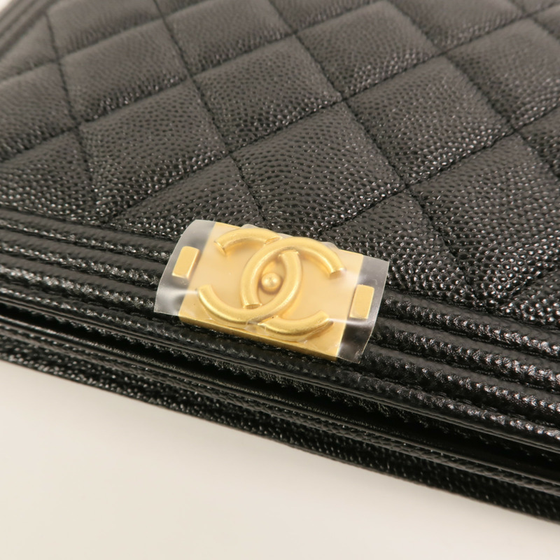 CHANEL 牛皮皮革Boy Wallet On Chain鏈帶肩背袋-9