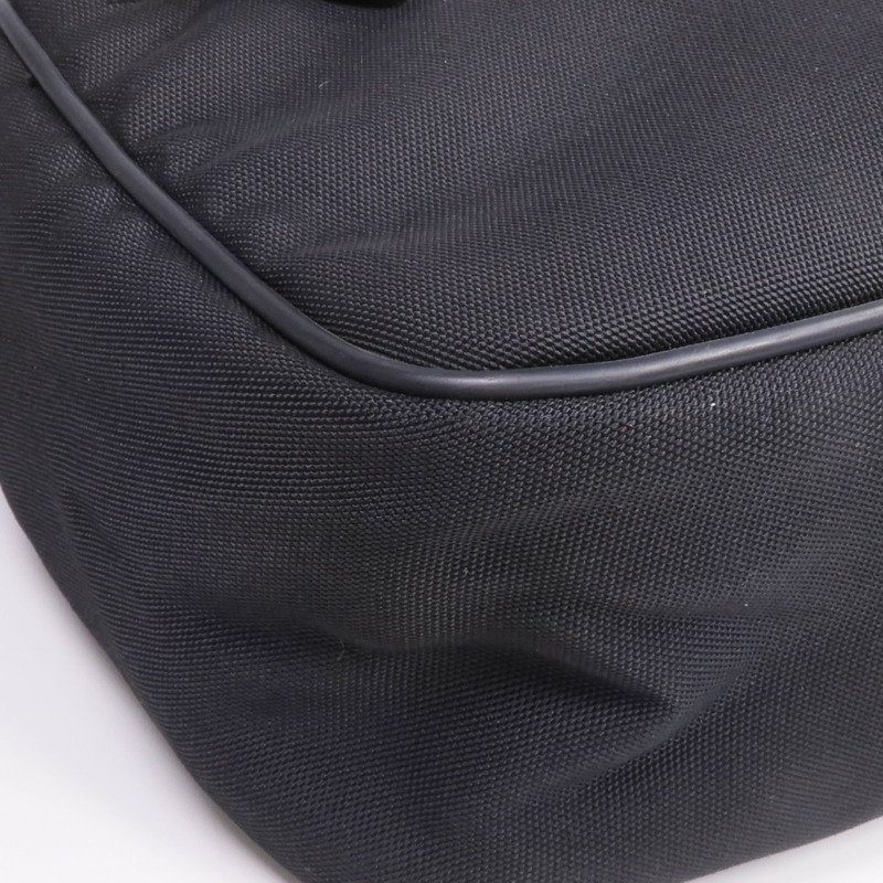 GUCCI 尼龍Pouch/Clutch手拿包-10