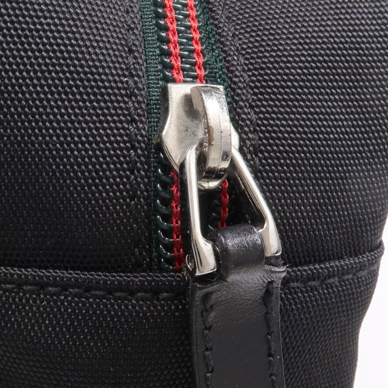 GUCCI 尼龍Pouch/Clutch手拿包-14