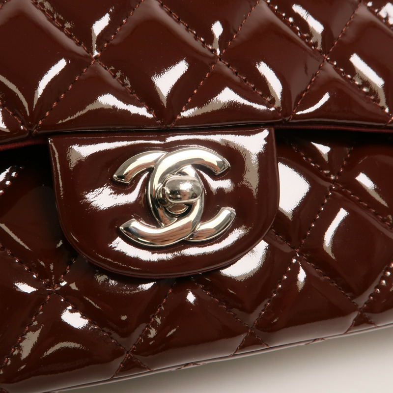 CHANEL 漆皮皮革Classic 25鏈帶肩背袋-9