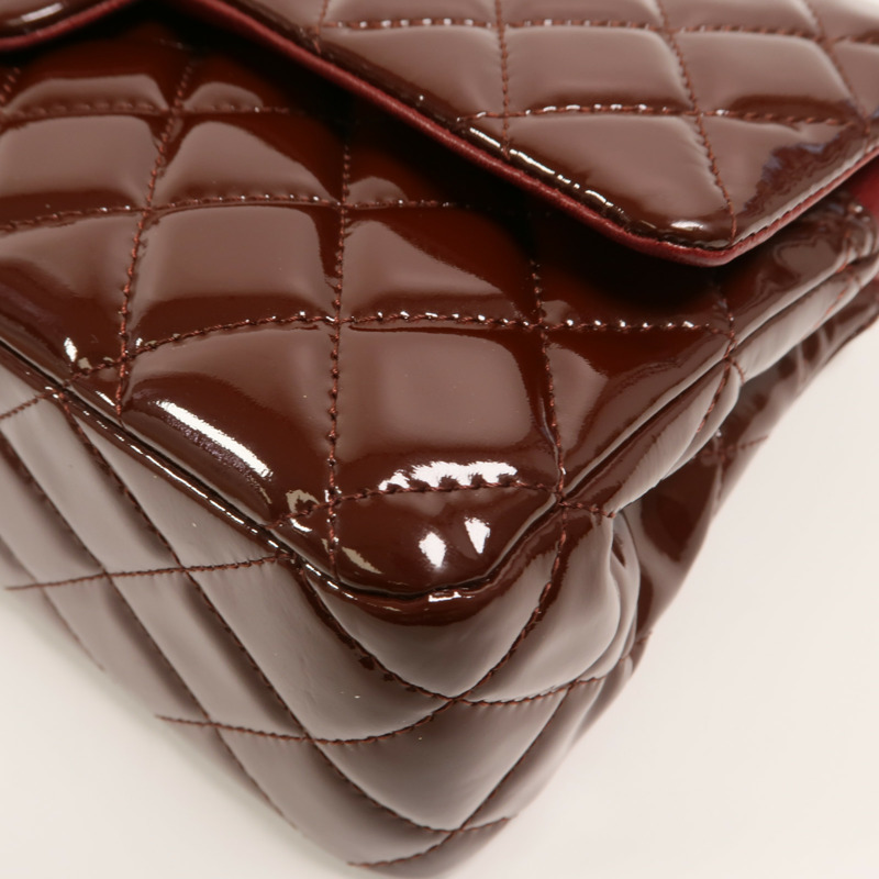 CHANEL 漆皮皮革Classic 25鏈帶肩背袋-12