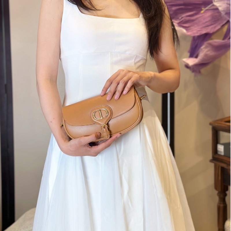 Dior迪奧Bobby橫版新月包全皮焦糖色金扣斜挎包 配件：塵袋盒子 尺寸21*12*5.5cm-1