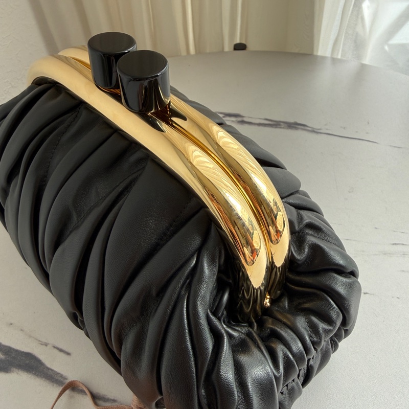 Miumiu 可芙超可愛晚宴包🤍🩷🖤-4