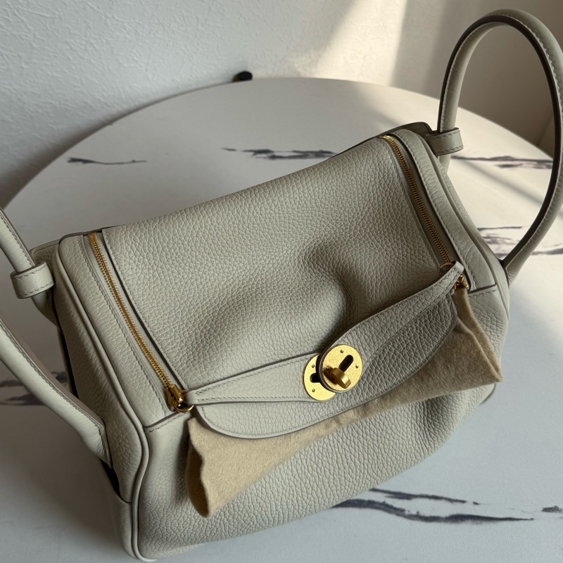 Hermes 8L冰川白金釦lindy26-9