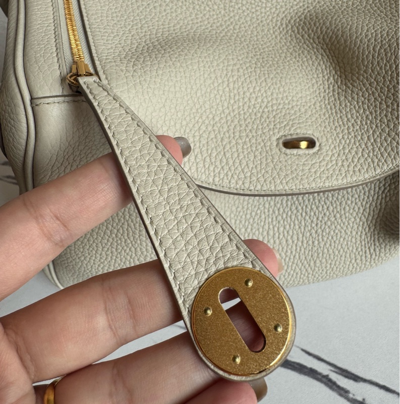 Hermes 8L冰川白金釦lindy26-12