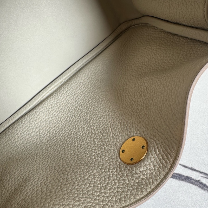 Hermes 8L冰川白金釦lindy26-19