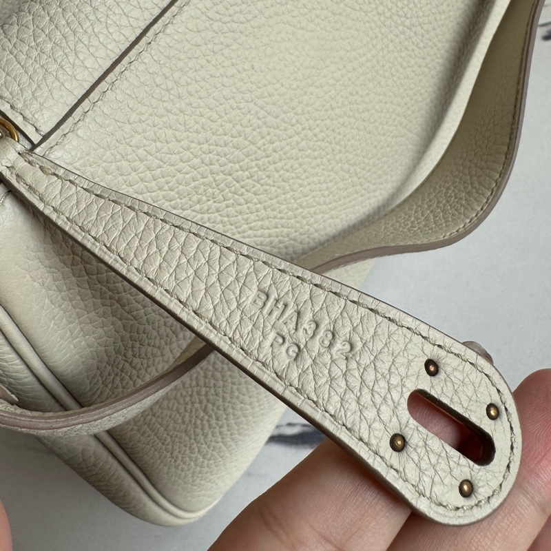 Hermes 8L冰川白金釦lindy26-21