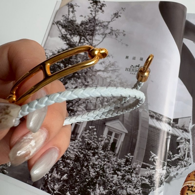 💖超級百搭 Hermes 白色皮革金色豬鼻子Logo手環-1