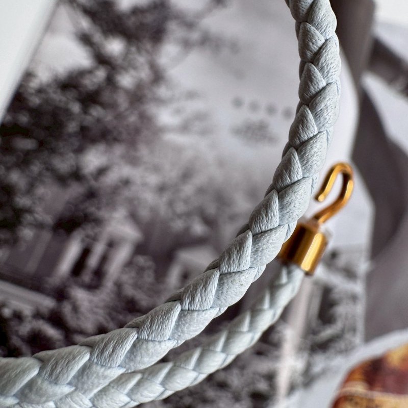 💖超級百搭 Hermes 白色皮革金色豬鼻子Logo手環-5